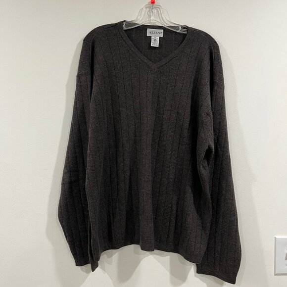 VTG Alfani Sweater Men's XL 100% Merino Wool Extra Fine Black V-Neck Made Italy - Picture 1 of 7